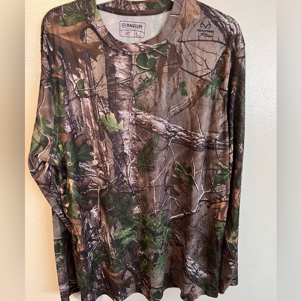 Men’s Long Sleeve Magellan Hunt Gear Camo Shirt Size Large Real tree
